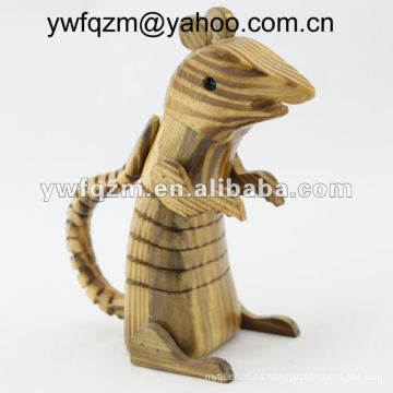 ratón artesanal de madera